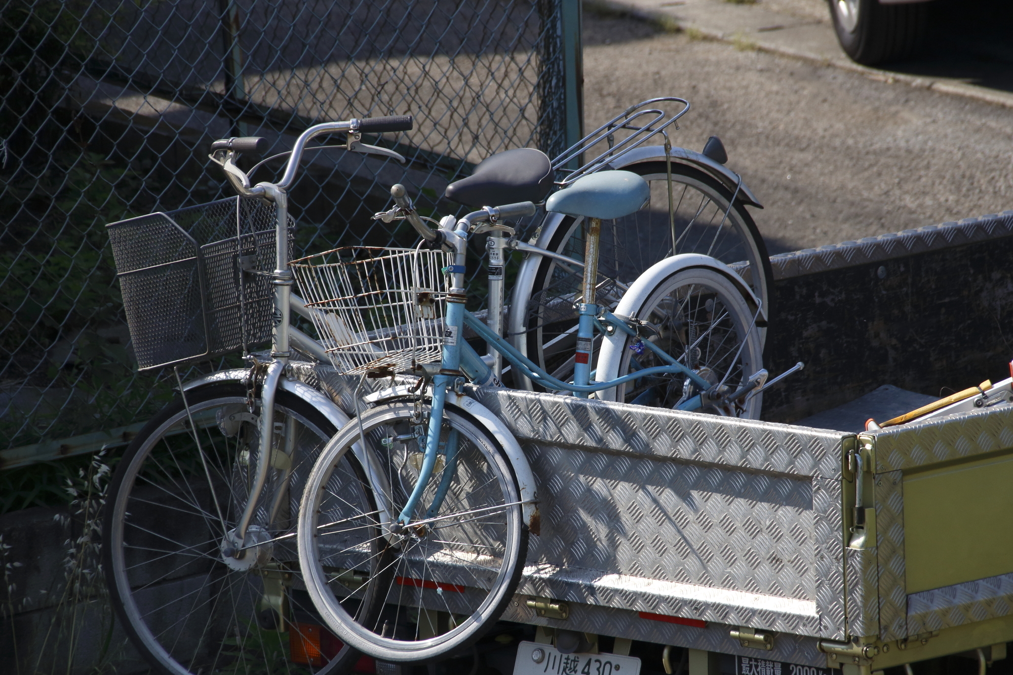自転車や大型家具の引取りも、事業ゴミも不用品回収業者が便利！