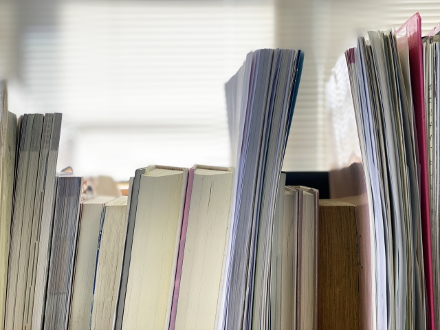 個人情報書類の家庭での安全な捨て方