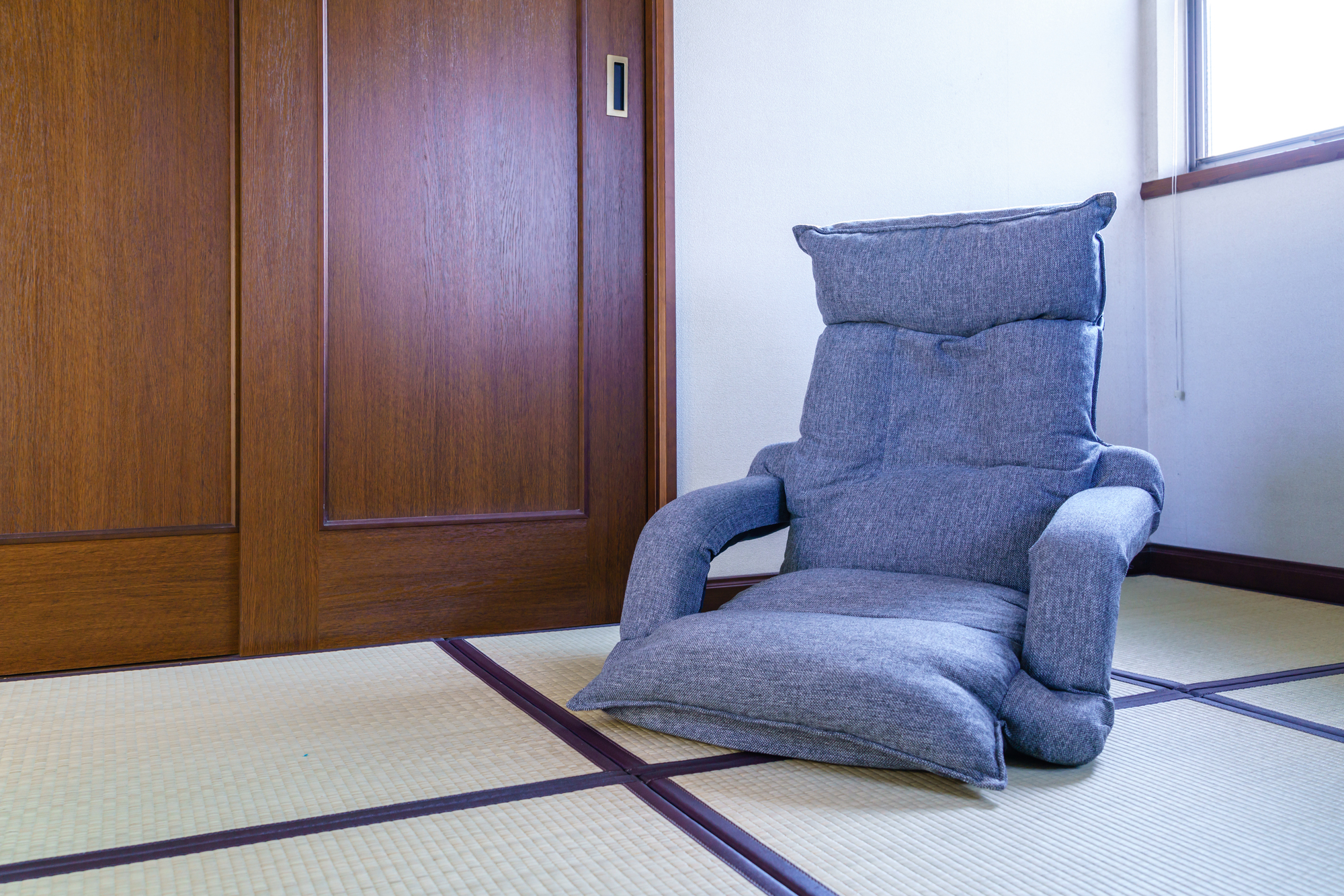 特殊な構造の座椅子は区分が異なる